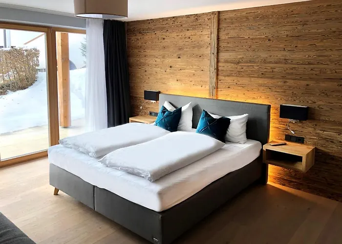 Bergzeit * ゼーフェルト・イン・チロル